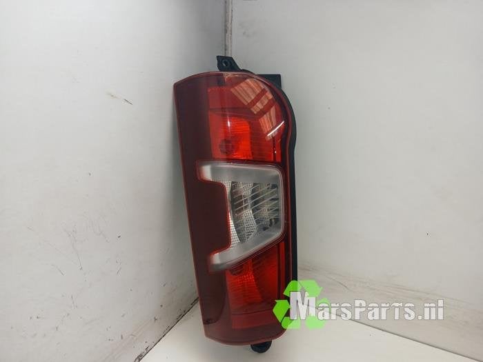 Achterlicht rechts van een Peugeot Partner, Gebruikt, -, -, Ophalen of Verzenden