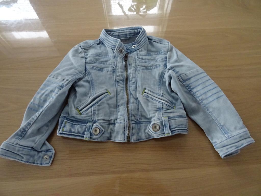 Jeans jasje - maat 92 - zo goed als nieuw, Kinderen en Baby's, Meisje, C&a, Ophalen of Verzenden, Zo goed als nieuw