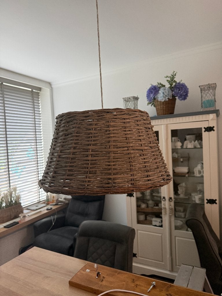 Rieten hanglamp - 27 cm hoog, 35x50 cm, Ophalen, Natuurlijk materiaal, Zo goed als nieuw, E27 (groot)