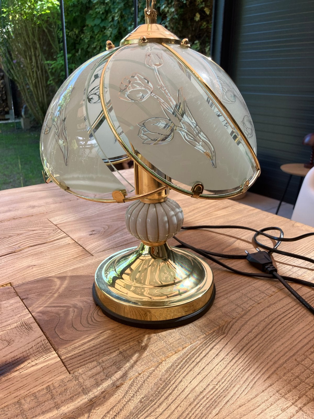 Vintage Tafellamp met Glazen Kap en Bloemenmotief, Antiek en Kunst, Ophalen