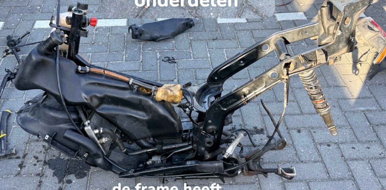 Chilera frame met Nederlands motorkenteken, Fietsen en Brommers, Brommeronderdelen | Scooters, Ophalen of Verzenden, Gebruikt
