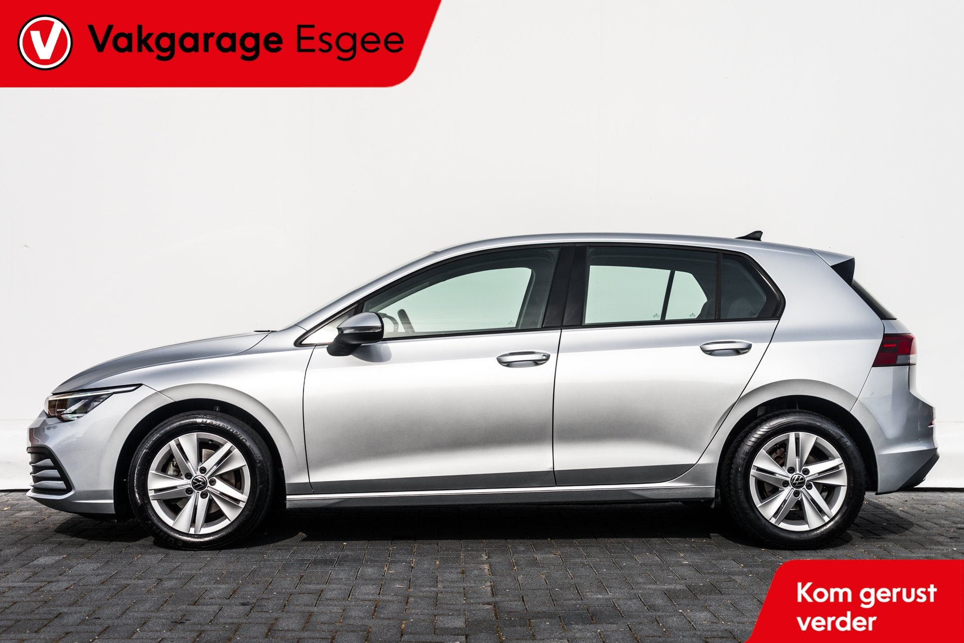 Volkswagen Golf 8 1.0 TSI Golf | Rijklaar | Digitaal instrum, Auto's, 1160 kg, Stof, Gebruikt, Met garantie (alle)