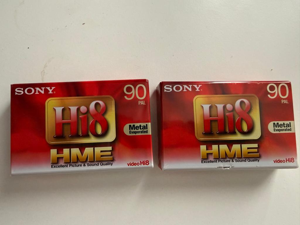 2 Gesealde Sony Hi8 90 PAL videobanden - Nieuw, Ophalen of Verzenden, Nieuw, Videoband