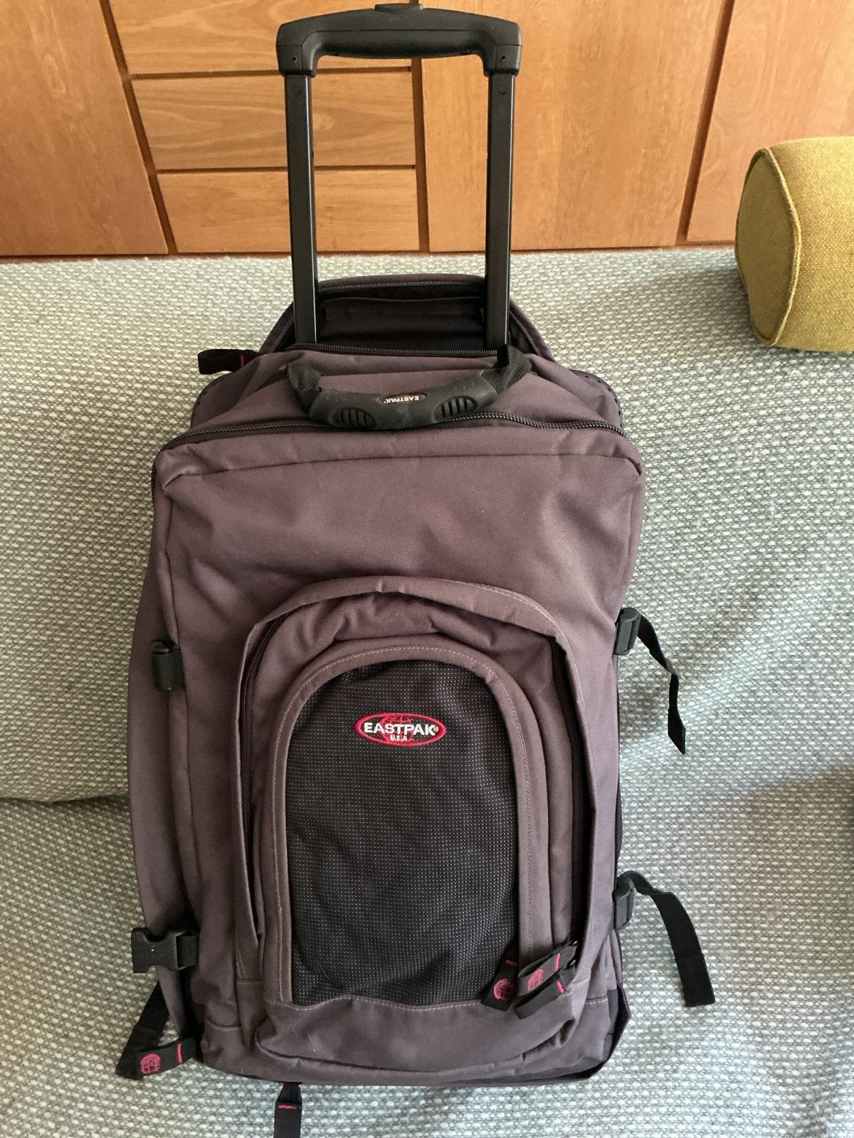 Eastpak reistas met wieltjes en uitschuifbare handgreep, Sieraden, Tassen en Uiterlijk, Tassen | Reistassen en Weekendtassen, Ophalen