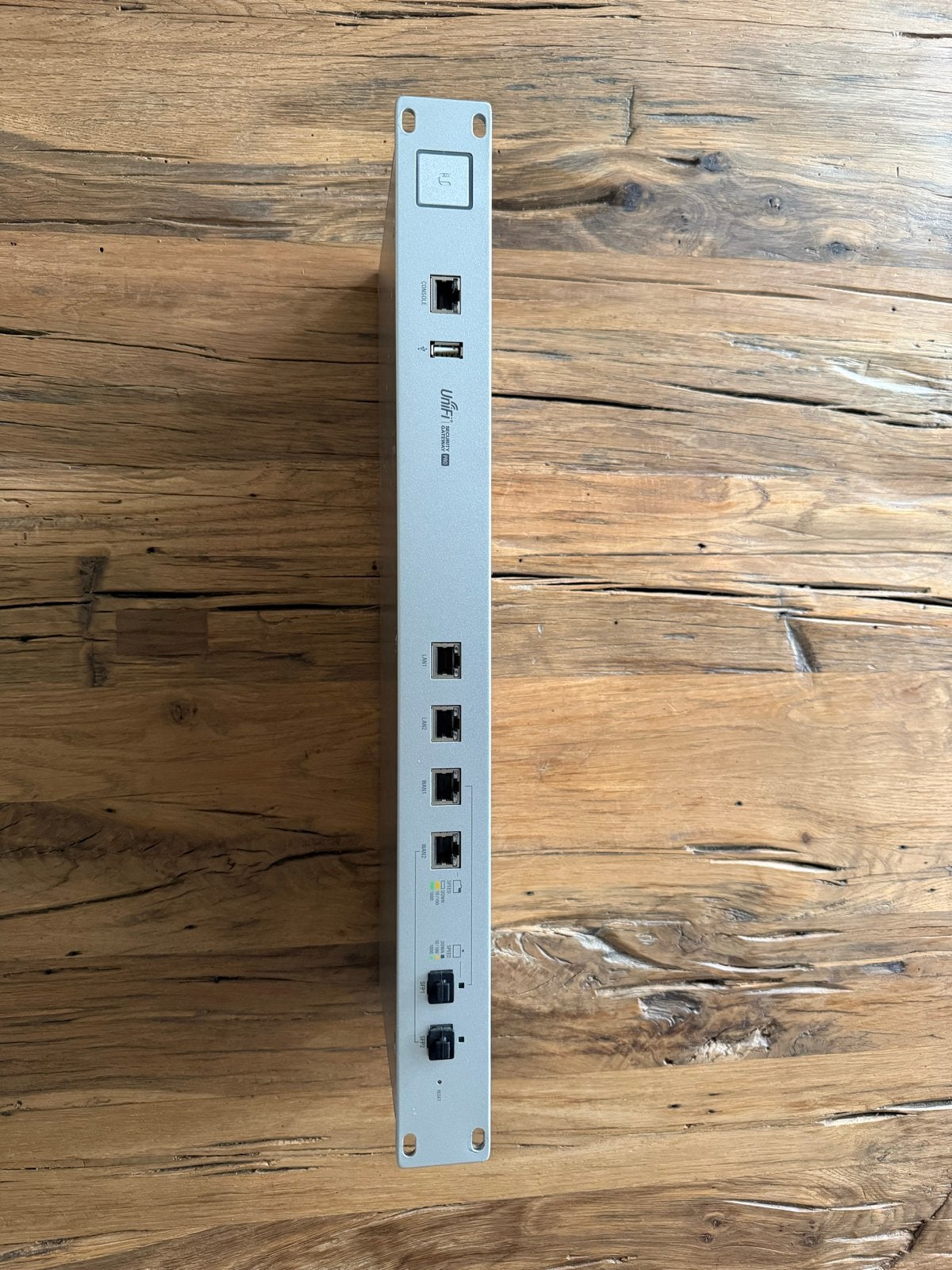 Ubiquiti UniFi Security Gateway Pro 4 (USG-PRO-4), Computers en Software, Ophalen of Verzenden, Zo goed als nieuw