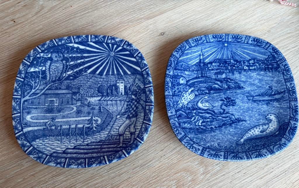 2x Rörstrand Julen kerstbord 1977 en 1978, Ophalen of Verzenden