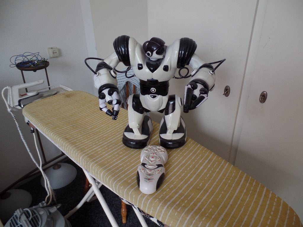 Robot met afstandbediening, Verzenden, Zo goed als nieuw