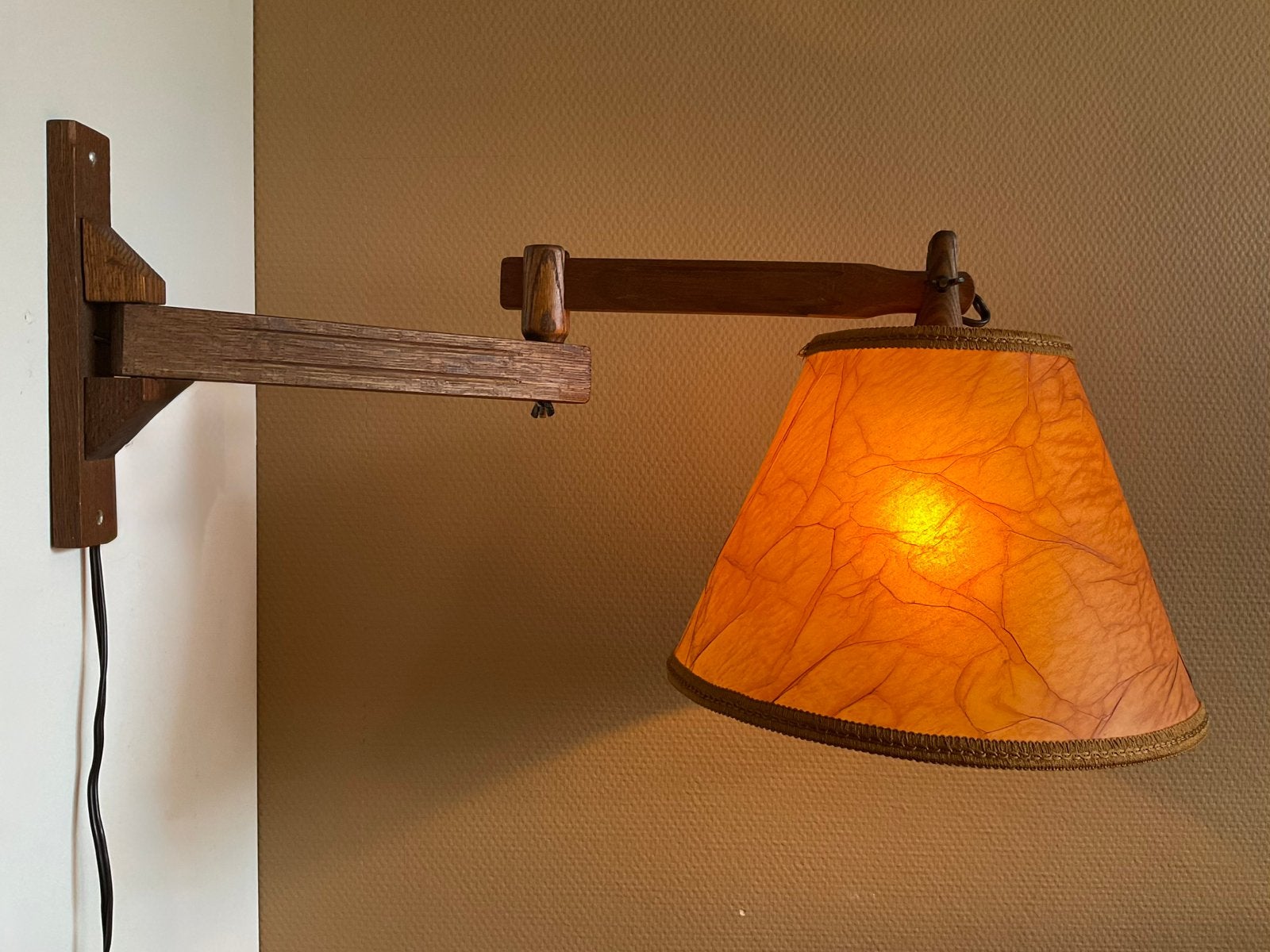Prachtige swingarm wandlamp met originele kap, Ophalen of Verzenden, Gebruikt, Stof