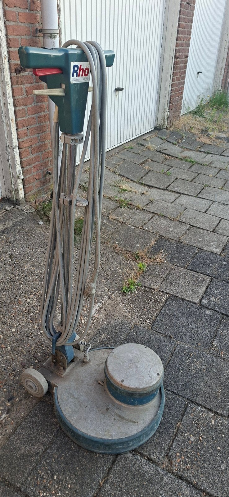 Vloer scrobmachine, Ophalen