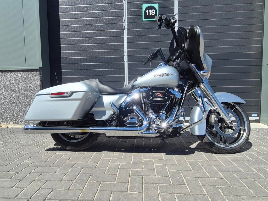 Harley Davidson FLHXS Street Glide Special 2014 – 25.000 km, 2 cilinders, Motorrijbewijs A, Gebruikt, Cruise Control