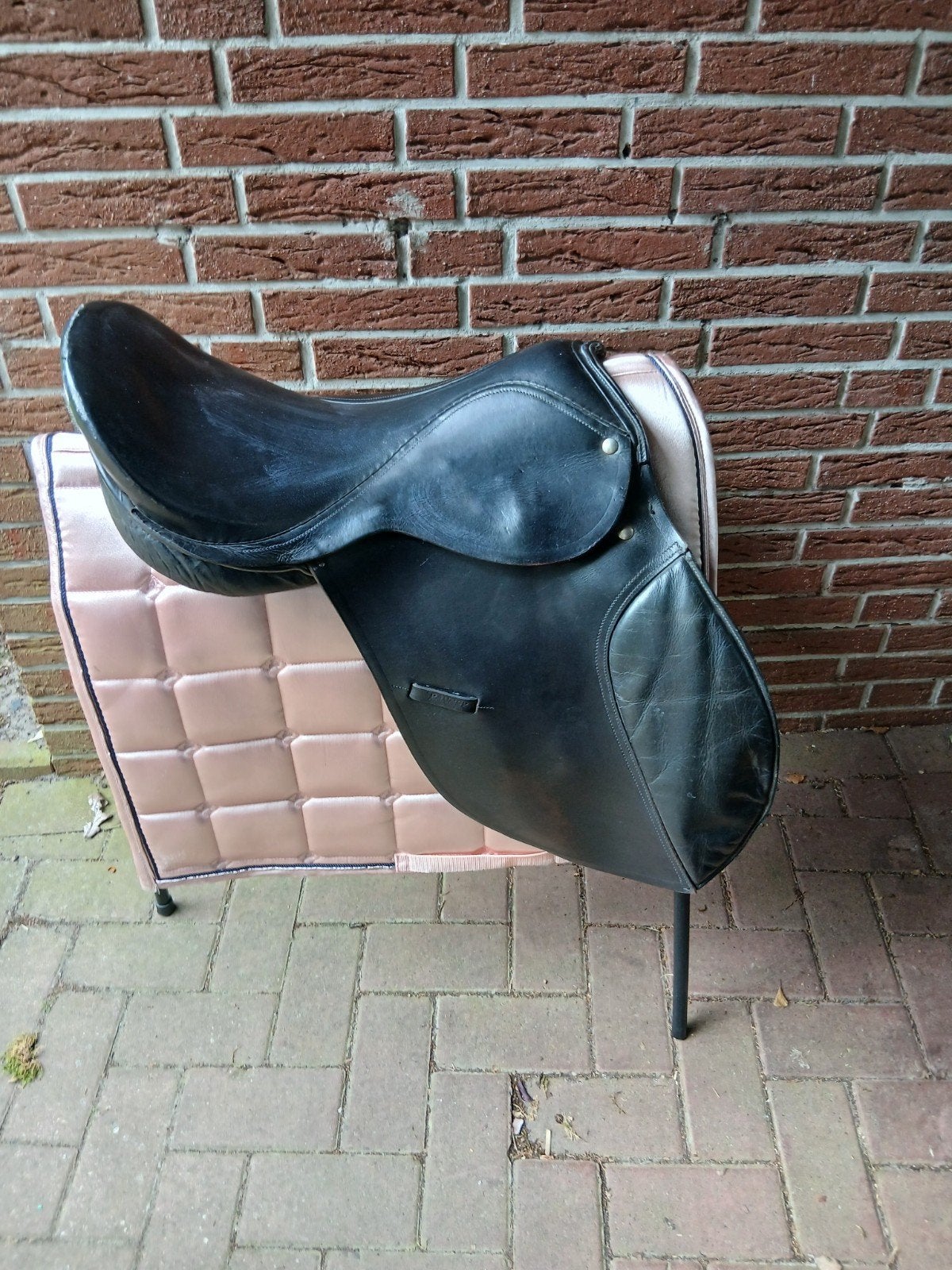 Weekend gratis af te halen zadel, Ophalen