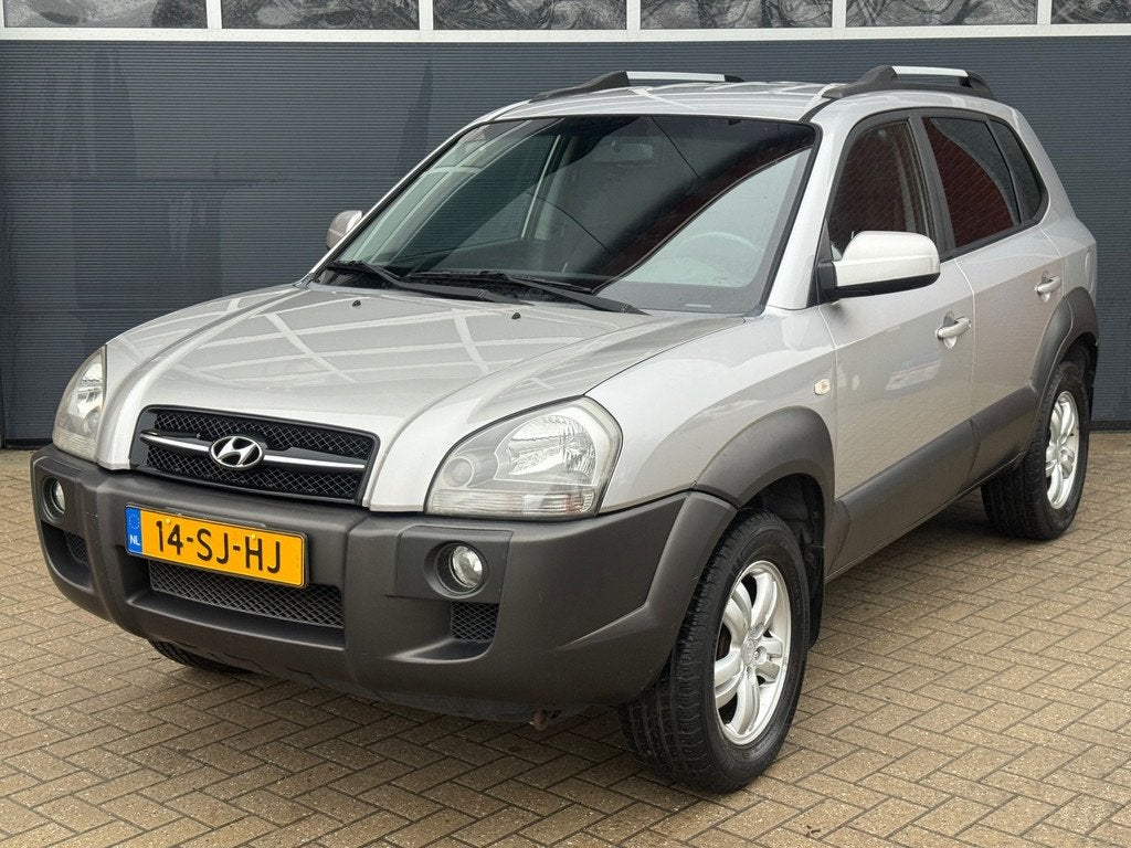 Hyundai Tucson 2.0i Dynamic / NAP / Airco / Trekhaak / Cruis, Gebruikt, 4 cilinders, Origineel Nederlands, Handgeschakeld