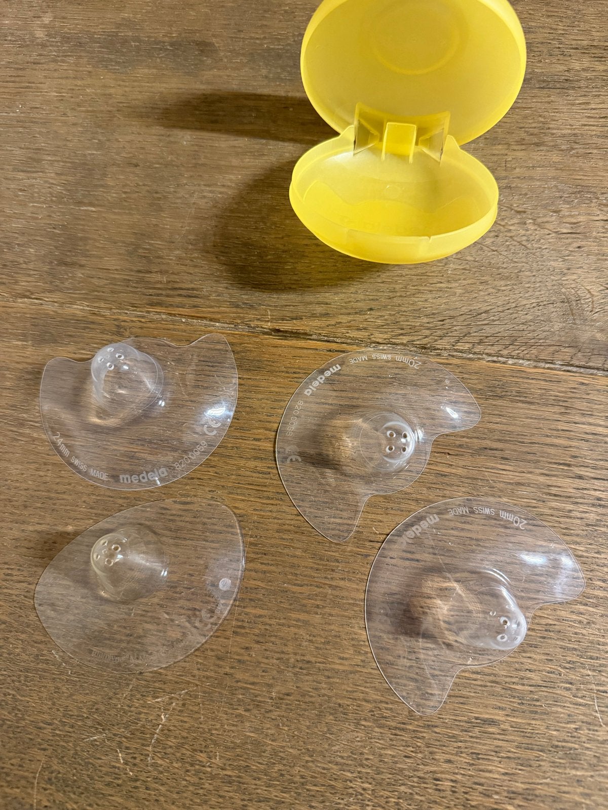 Medela Contact Tepelhoedjes met bewaardoosje, Ophalen, Gebruikt
