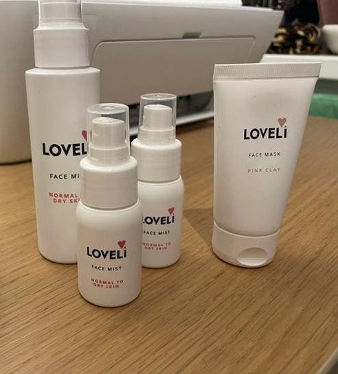 Loveli Skincare Set: Gezichtsmasker, Mists & Oliën, Ophalen of Verzenden, Zo goed als nieuw, Gehele gezicht, Verzorging