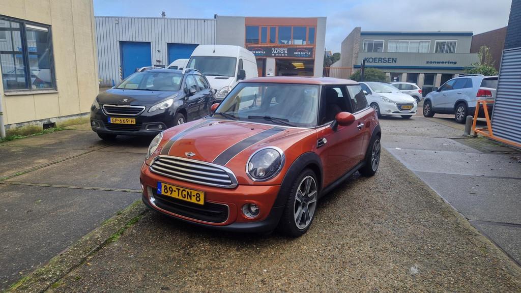 Mini Mini 1.6 One Red Hot, Voorwielaandrijving, Euro 5, Stof, 4 stoelen