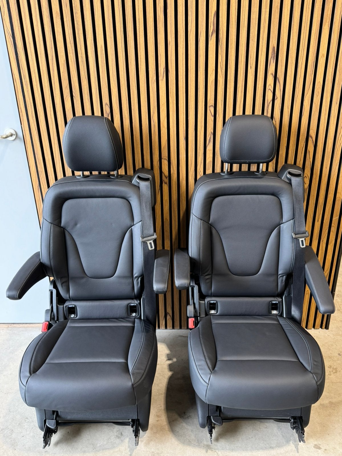 Stoelen Mercedes V klasse EQV nieuw, Ophalen, Gebruikt, Mercedes-Benz