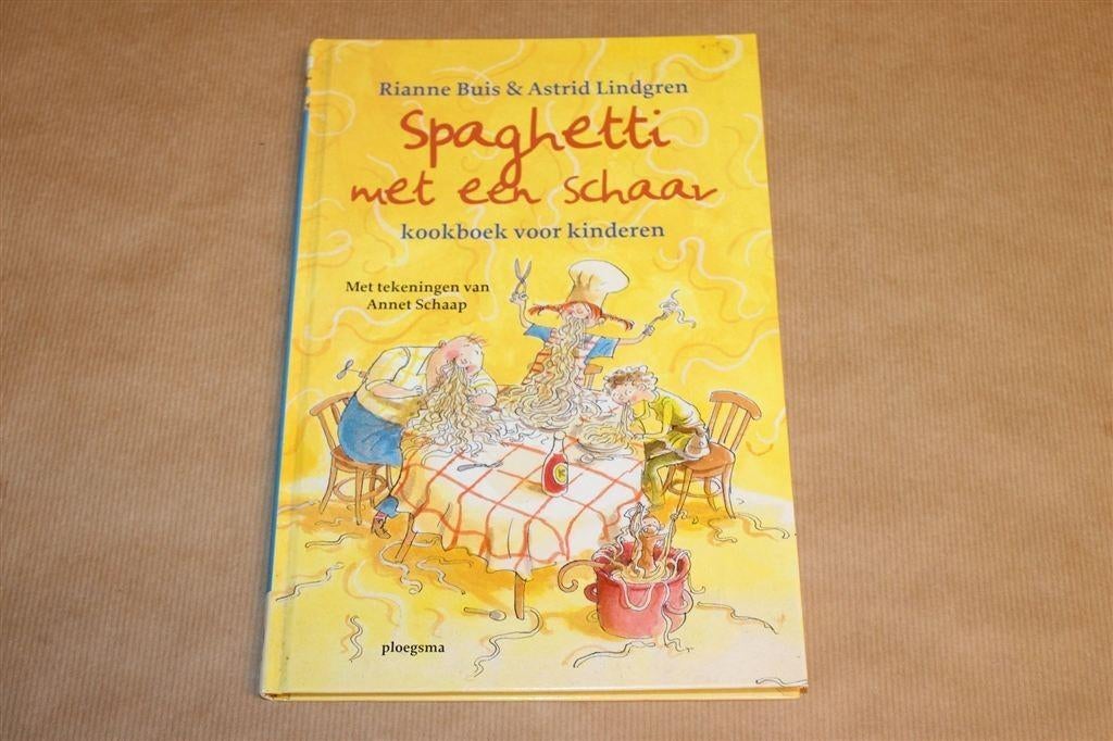Spaghetti met een Schaar — Kinderkookboek [Astrid Lindgren], Ophalen of Verzenden, Gelezen, Fictie algemeen