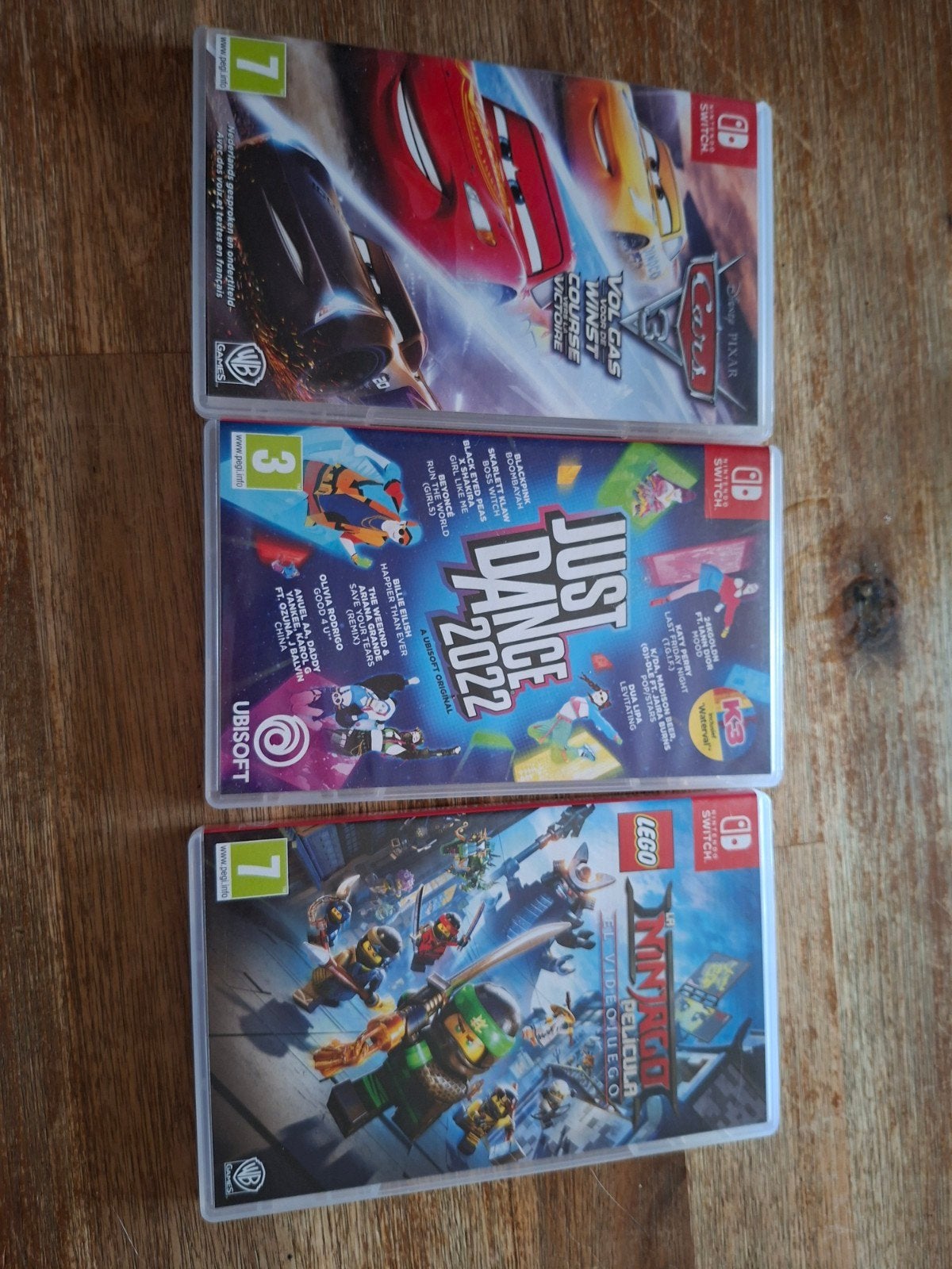 Nintendo Switch Games: Cars 3, Just Dance 2022, LEGO Ninjago, Ophalen, Overige genres, Zo goed als nieuw, Eén computer