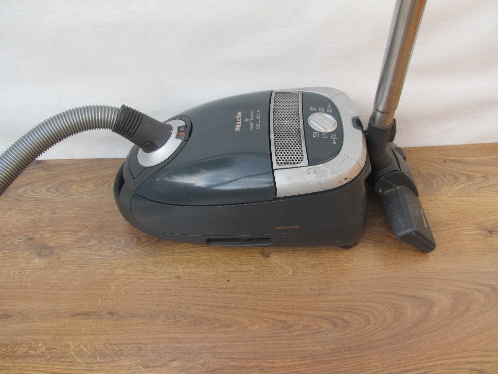 Zeer krachtige 2000 watt Miele Parkett & Co 5000, Gebruikt, Miele, 2000 watt of meer, Sledestofzuiger