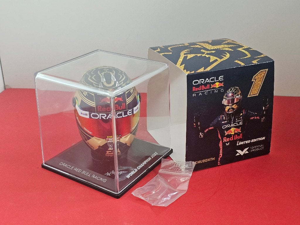 SALE: Helm 1:4, M. Verstappen # 1, WERELDKAMPIOEN '23. NIEUW, Verzamelen, Ophalen of Verzenden, Zo goed als nieuw, Formule 1