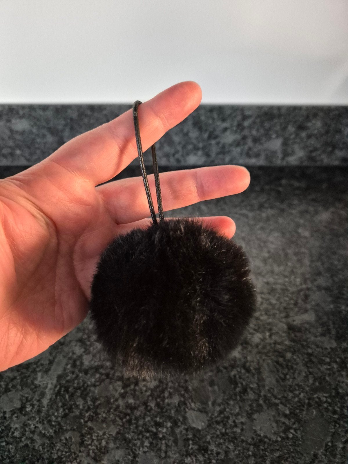 Pompom hanger zwart, Ophalen of Verzenden, Zwart, Overige merken