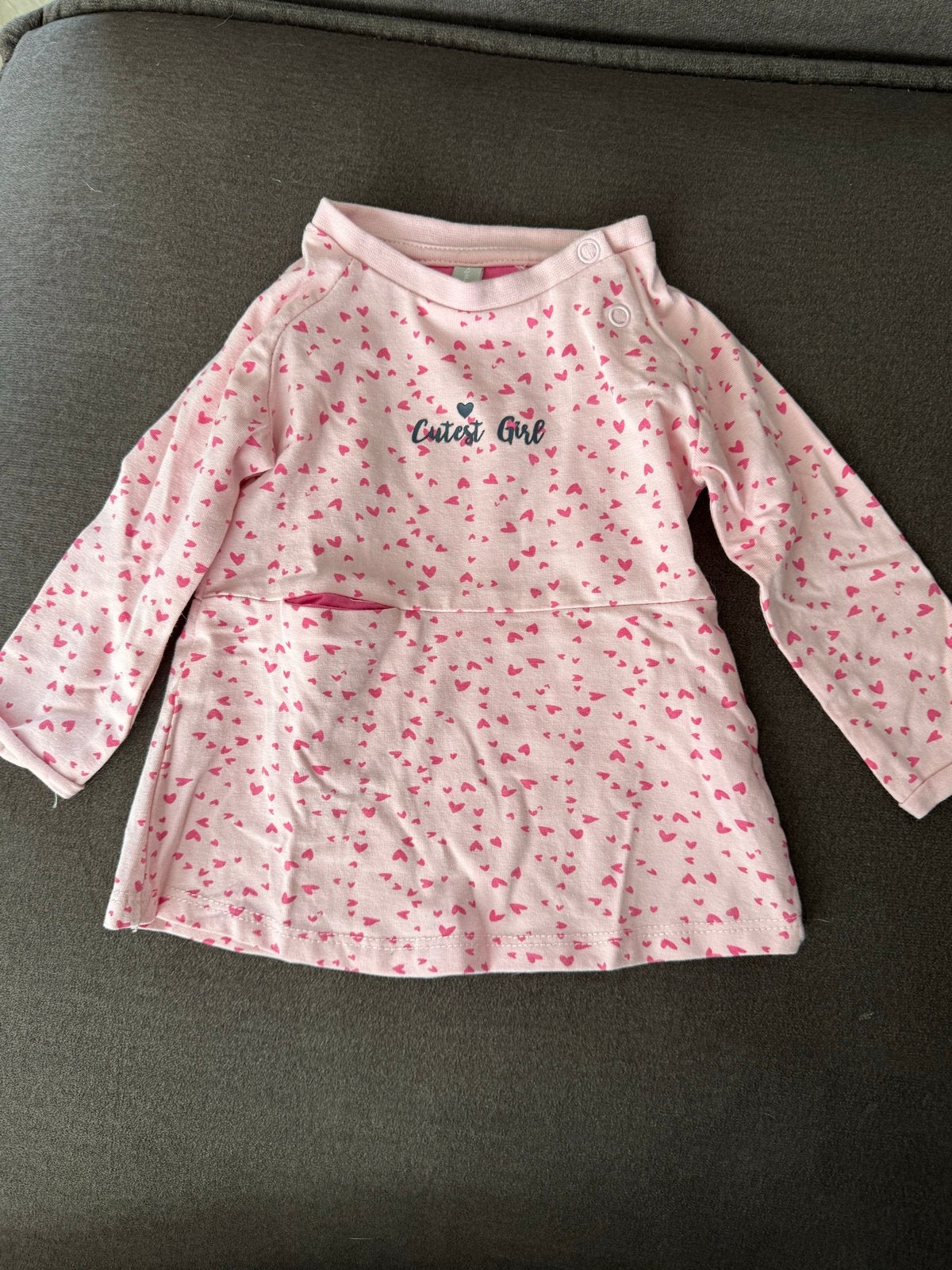 Roze longsleeve met hartjes en 'Cutest Girl' - Newbie, Kinderen en Baby's, Ophalen of Verzenden, Zo goed als nieuw, Meisje, Shirtje of Longsleeve