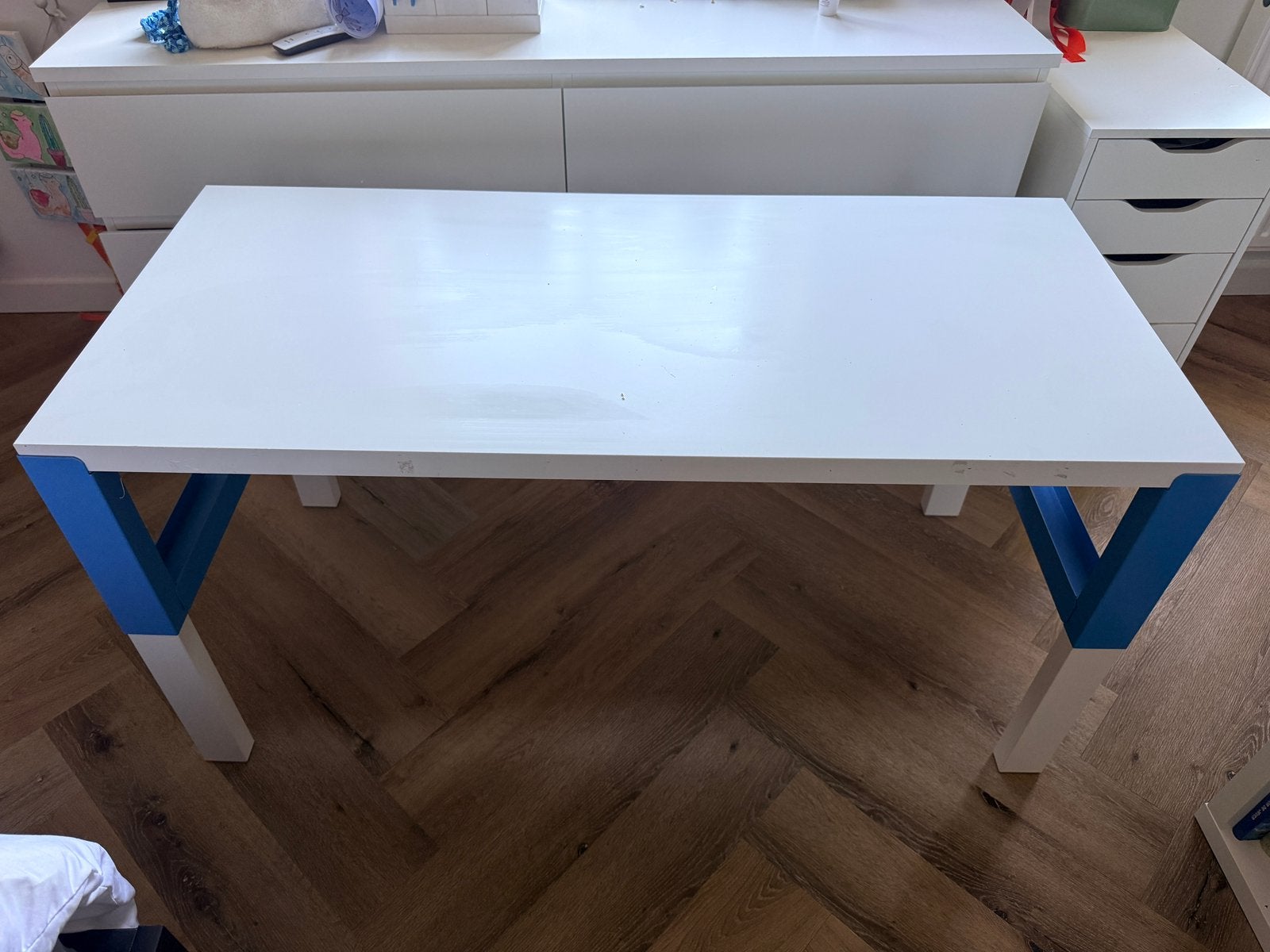 Ikea Pahl bureau voor kind wit met blauw plus bureaustoel, Ophalen, Gebruikt, Tafel(s) en Stoel(en)