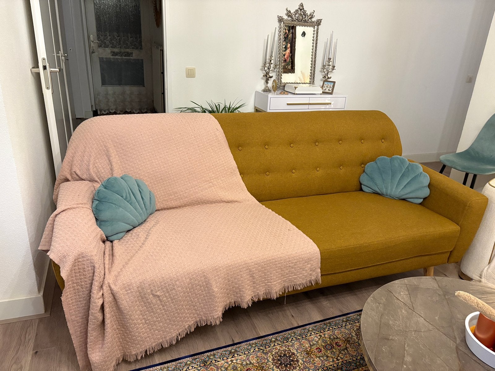 Driezits klik-klak bedbank van stof LELIO - Okergeel, Ophalen, 75 tot 100 cm, Zo goed als nieuw, Stof