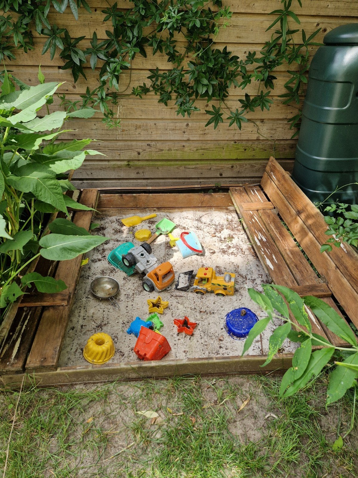 Zandbak 120x120cm gratis af te halen in Utrecht, Ophalen