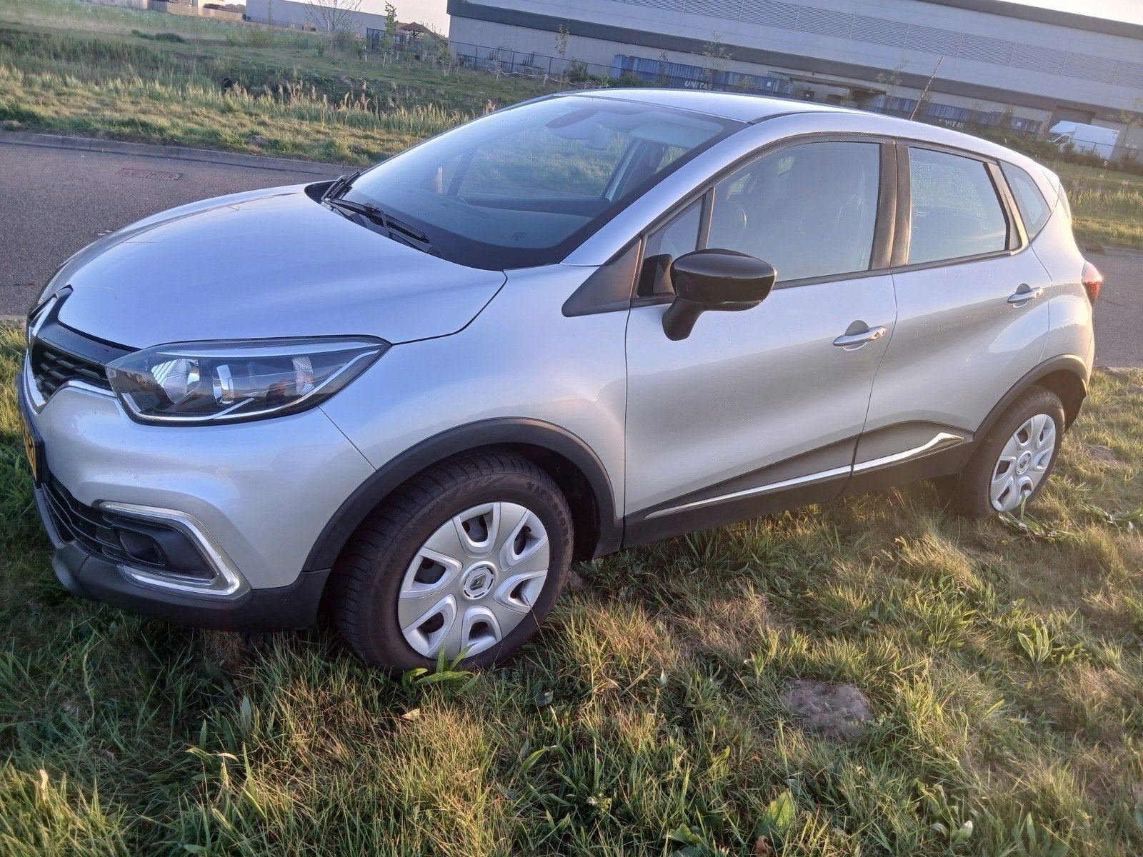 Renault Captur 1.5 DCI 90 2018 Grijs, Voorwielaandrijving, 4 cilinders, 635 kg, Particulier