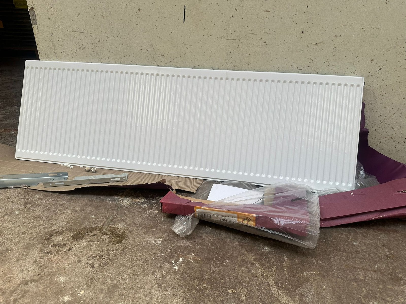 Nieuwe radiatoren meerdere op voorraad, Ophalen, Zo goed als nieuw, Radiator, 30 tot 80 cm