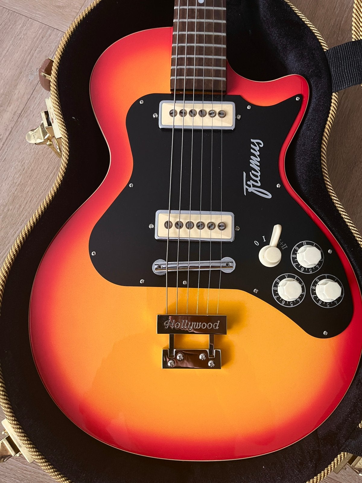 Framus Hollywood 5/131 SC incl. koffer, Ophalen, Zo goed als nieuw, Overige merken