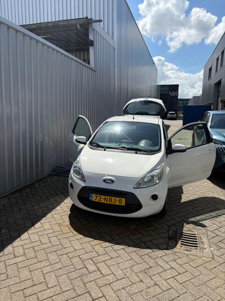 Ford Ka 1.2 51KW 2010 Wit, Auto's, Ford, Particulier, Ka, Benzine, B, Hatchback, Handgeschakeld, Origineel Nederlands, Wit, Voorwielaandrijving