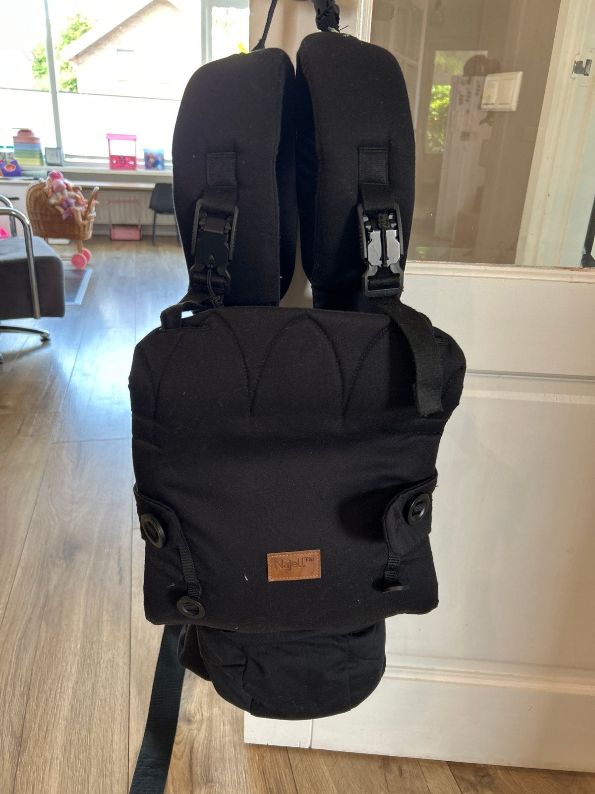 Najell Draagzak Zwart - Comfortabel en Ergonomisch, Kinderen en Baby's, Overige merken, Gebruikt, Buik of Rug, Ophalen of Verzenden