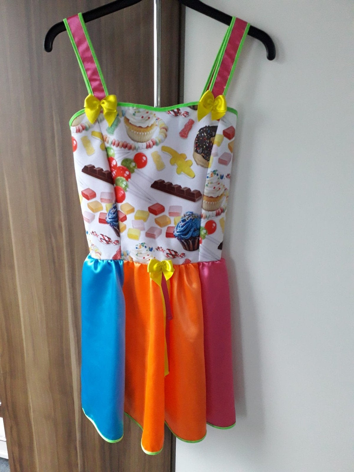 Carnavalsjurk Snoepjes Thema - Maat 152, Ophalen of Verzenden