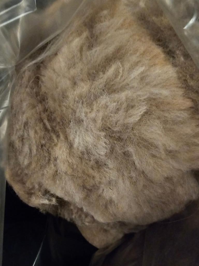 Alpaca wol aangeboden ruilen voor een hortensia, Ophalen, Spinwol