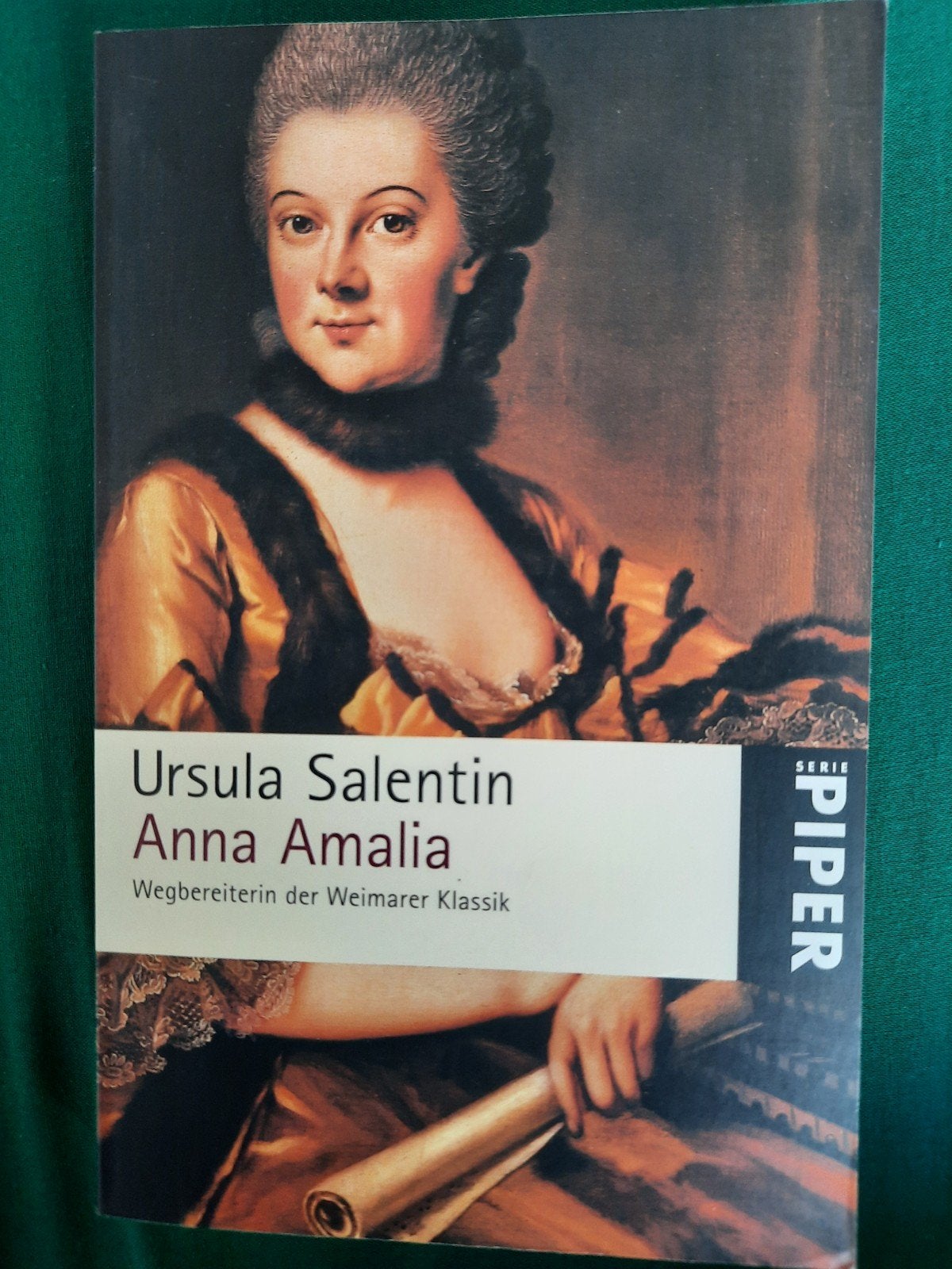 Anna Amalia, Ophalen of Verzenden, Zo goed als nieuw