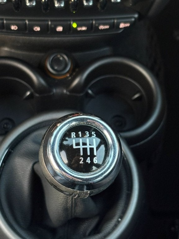 Foto 21 van MINI Countryman 1.6 Cooper Chili NW APK LEDER STOELVERW ORG