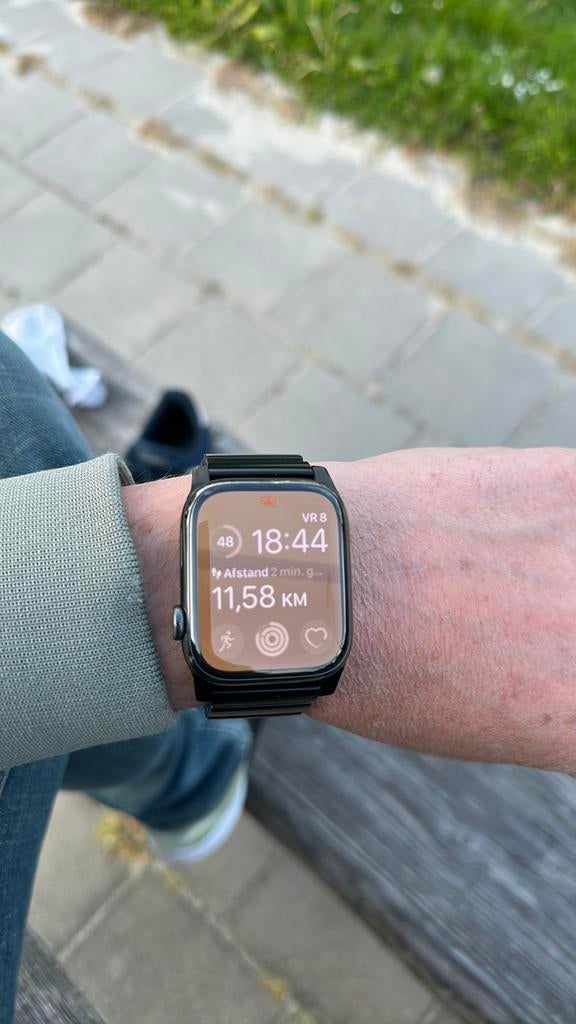 Apple Watch Series 8 (GPS + Cellular) 45mm met saffierglas, Afstand, Zwart, IOS, Ophalen of Verzenden