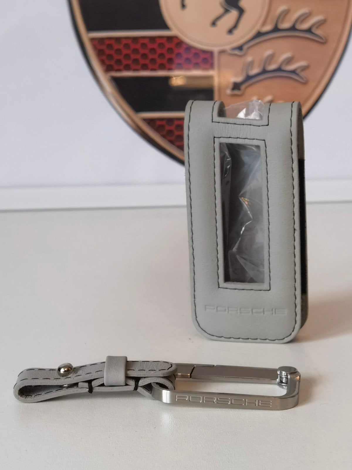 Nieuw Origineel porsche sleutelhoes van echt leder, Verzamelen, Sleutelhangers, Ophalen of Verzenden, Nieuw