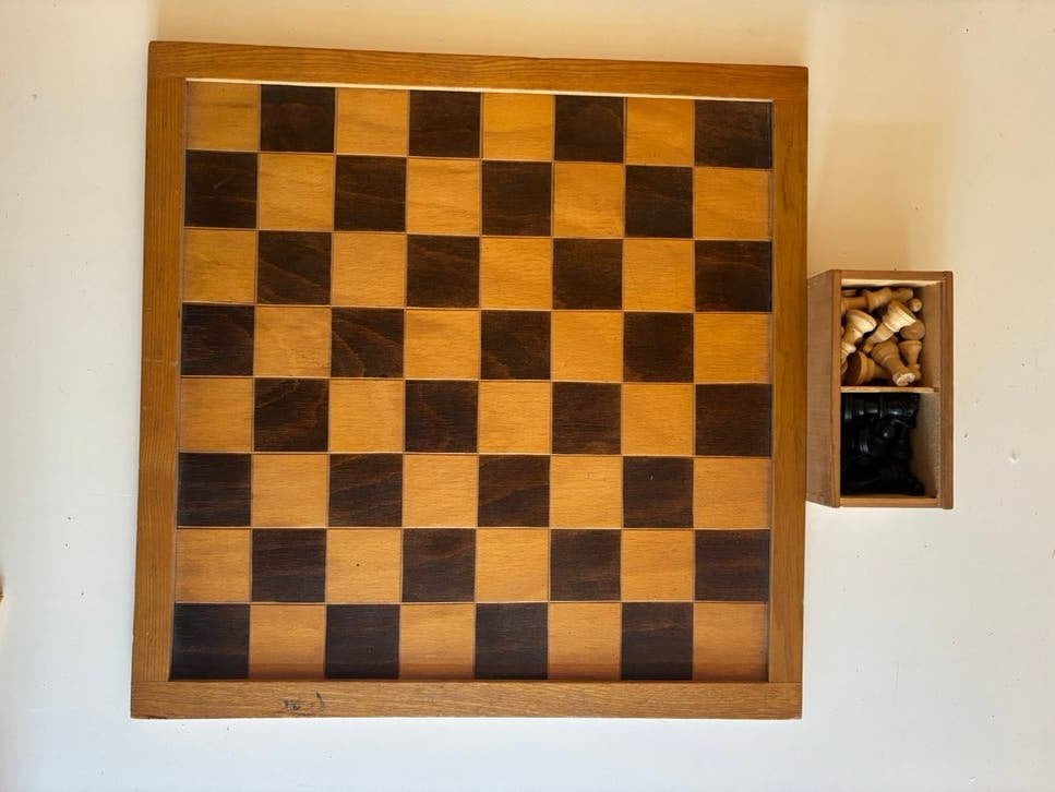 Houten dam-/schaakspel met schaakstukken, Ophalen of Verzenden