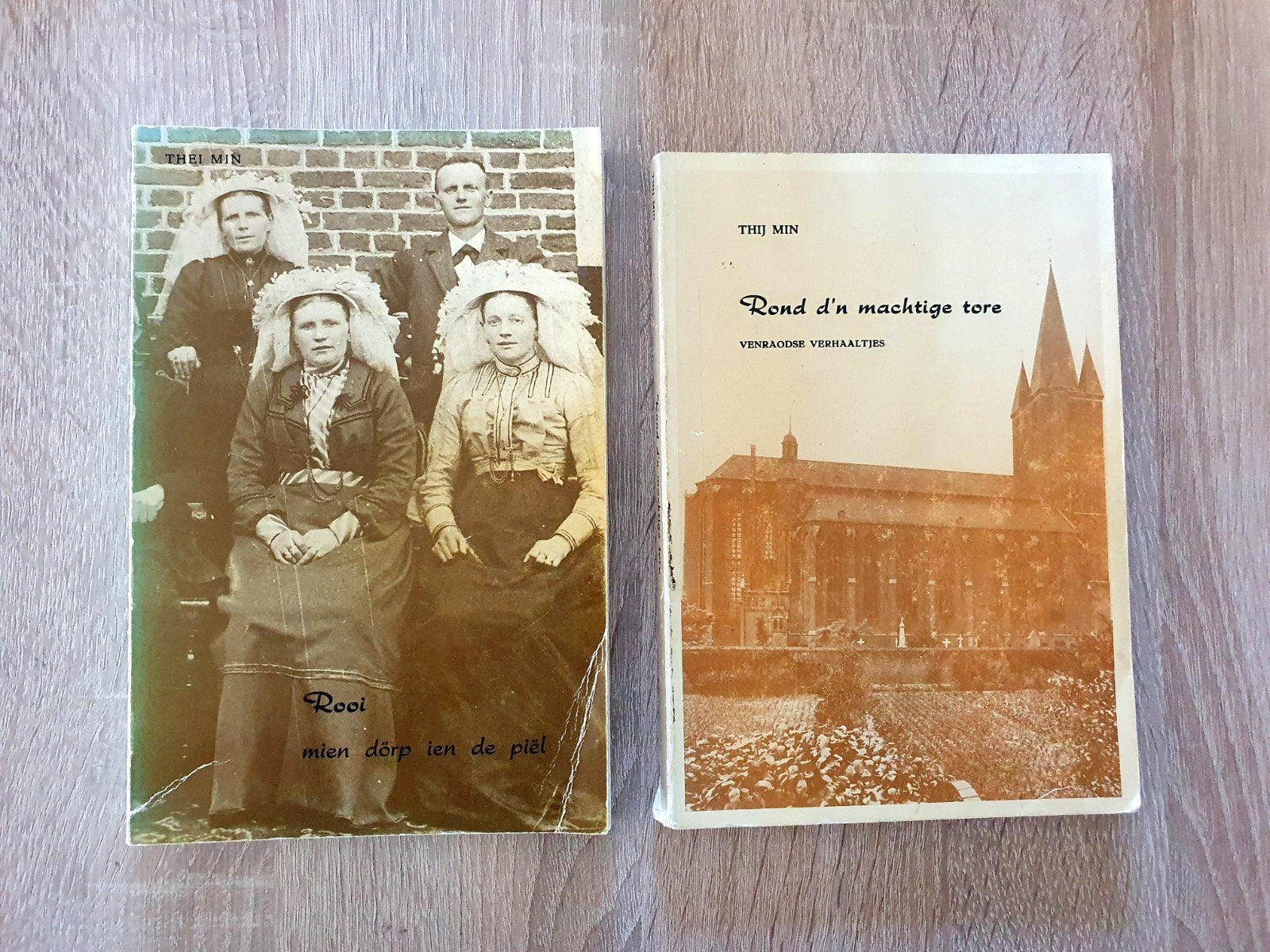 2 boeken over Venray van Thij Min Limburg, Boeken, Ophalen of Verzenden, Gelezen