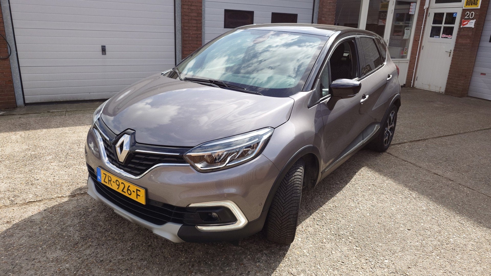 Renault Captur 1.3 TCe Intens Automaat, Navigatie, Achteruit, Auto's, Dealer onderhouden, Gebruikt, 4 cilinders, 150 pk