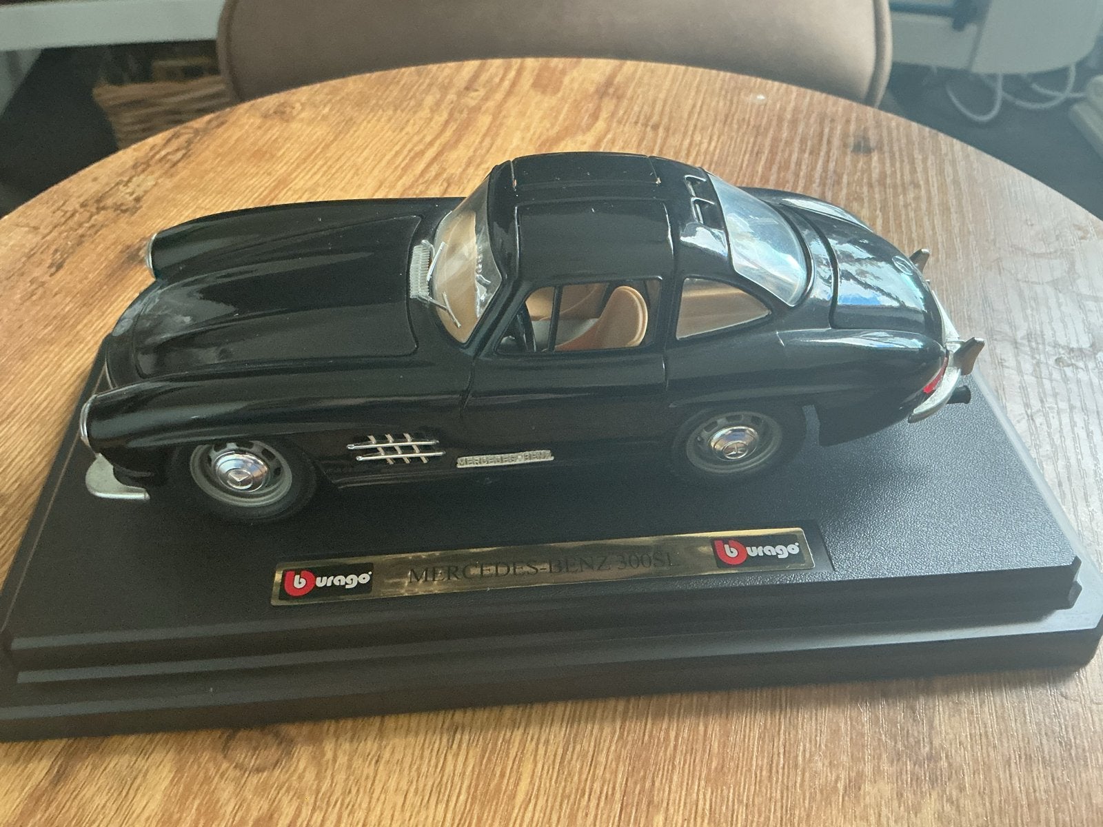 Burago Mercedes-Benz 300SL modelauto /1.24, Ophalen, Zo goed als nieuw, Auto