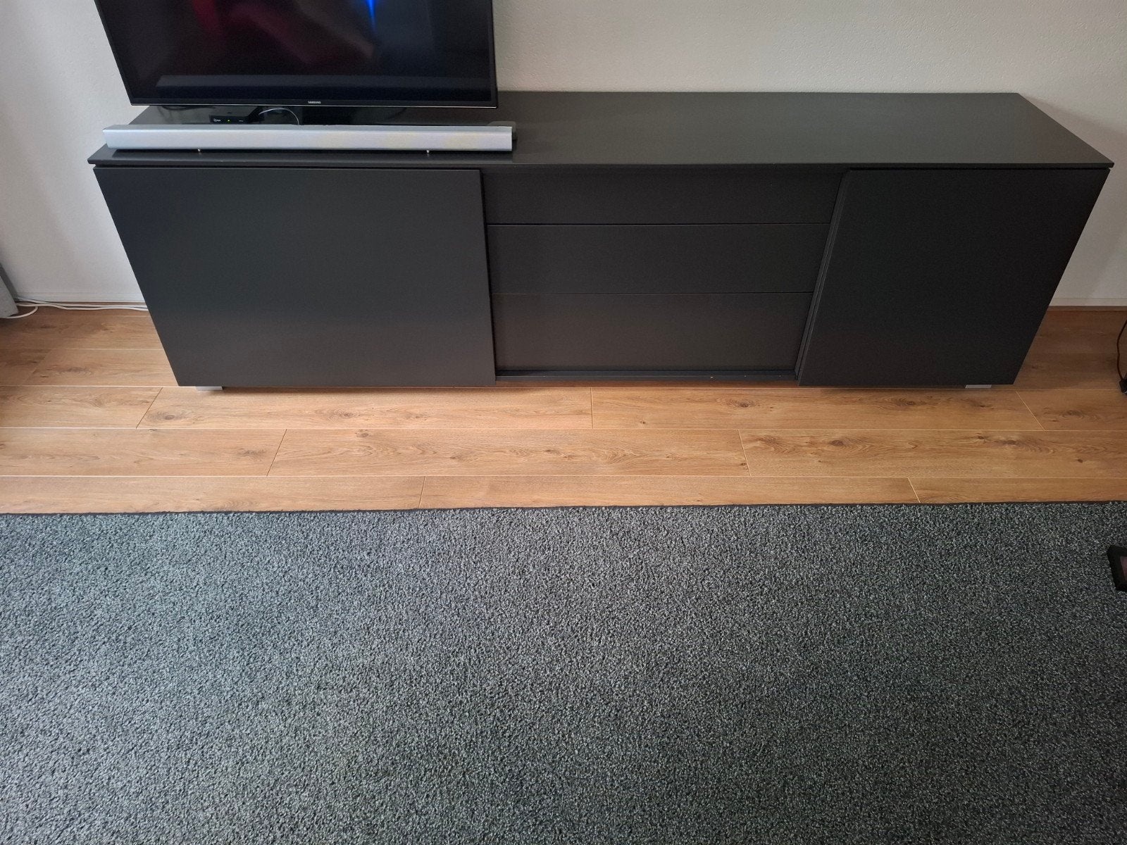 Moderne donkergrijze dressoir met veel opbergruimte, Ophalen, Zo goed als nieuw, 200 cm of meer, Minder dan 100 cm