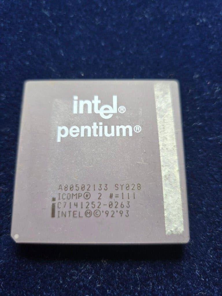 Intel Pentium 133 MHz CPU processor SY028 A80502133 - I 1, Gebruikt, Overige, Verzenden, Minder dan 2 Ghz