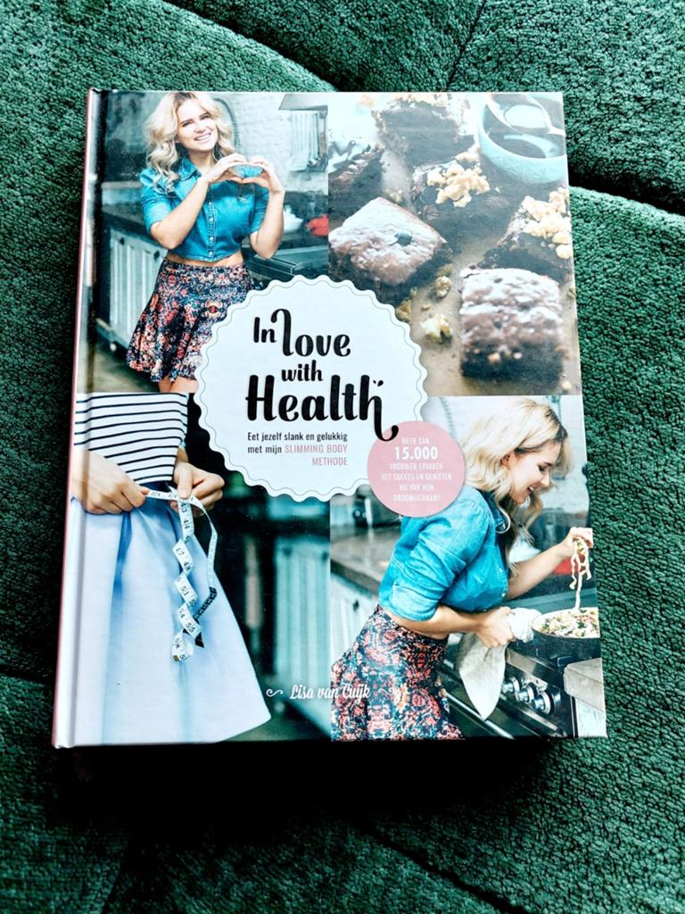 In Love With Health - receptenboek, Hoofdgerechten, Lisa van Cuijk, Ophalen of Verzenden, Zo goed als nieuw