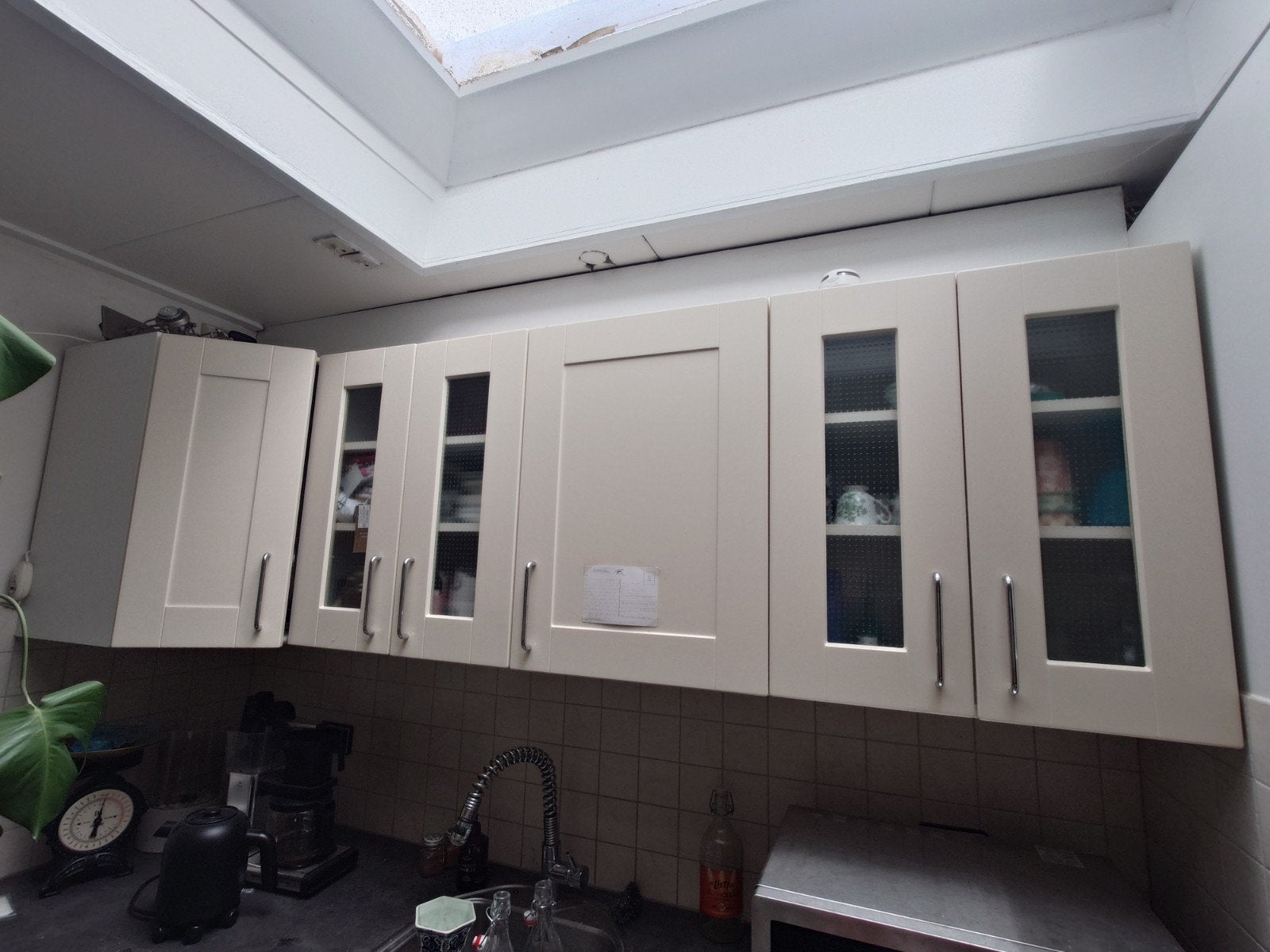 Keuken bovenkastjes / hangkastjes - 240 cm lengte, Gebruikt, Wit, Ophalen of Verzenden, 200 cm of meer