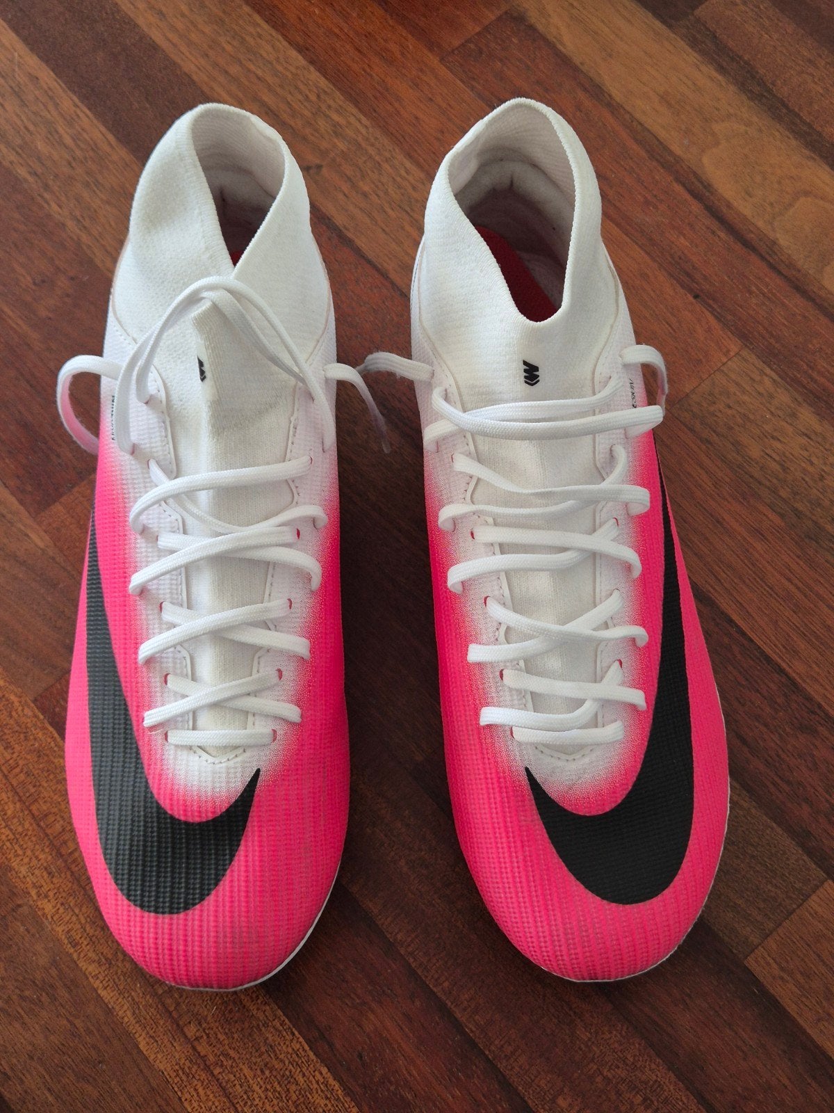 Nike Mercurial Superfly voetbalschoenen - Roze/Wit maat 43, Ophalen of Verzenden, Zo goed als nieuw, Schoenen