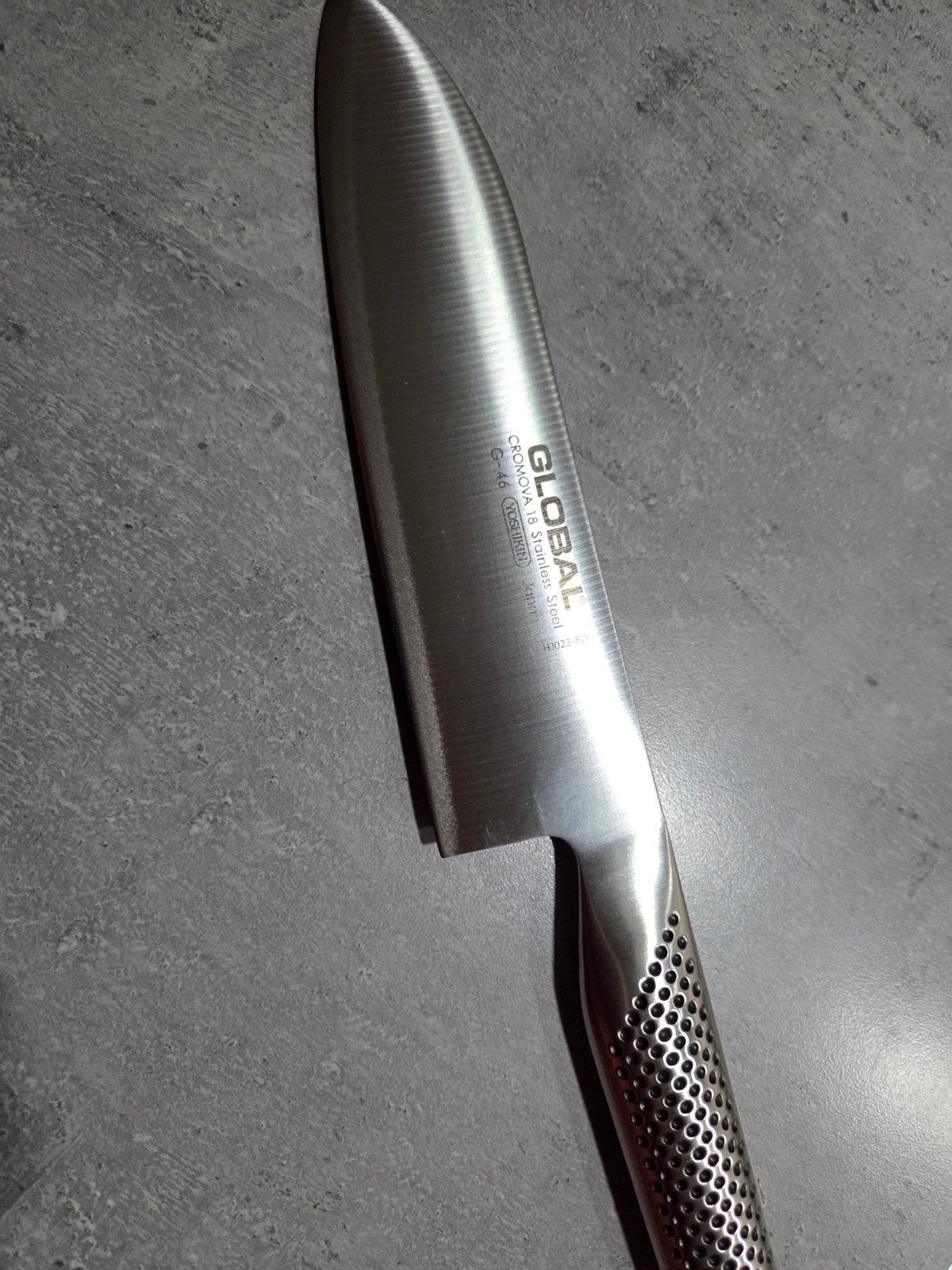 Global G-46 Santoku mes - Nieuw, Huis en Inrichting, Keuken | Keukenbenodigdheden, Overige typen, Verzenden, Zilver, Zo goed als nieuw